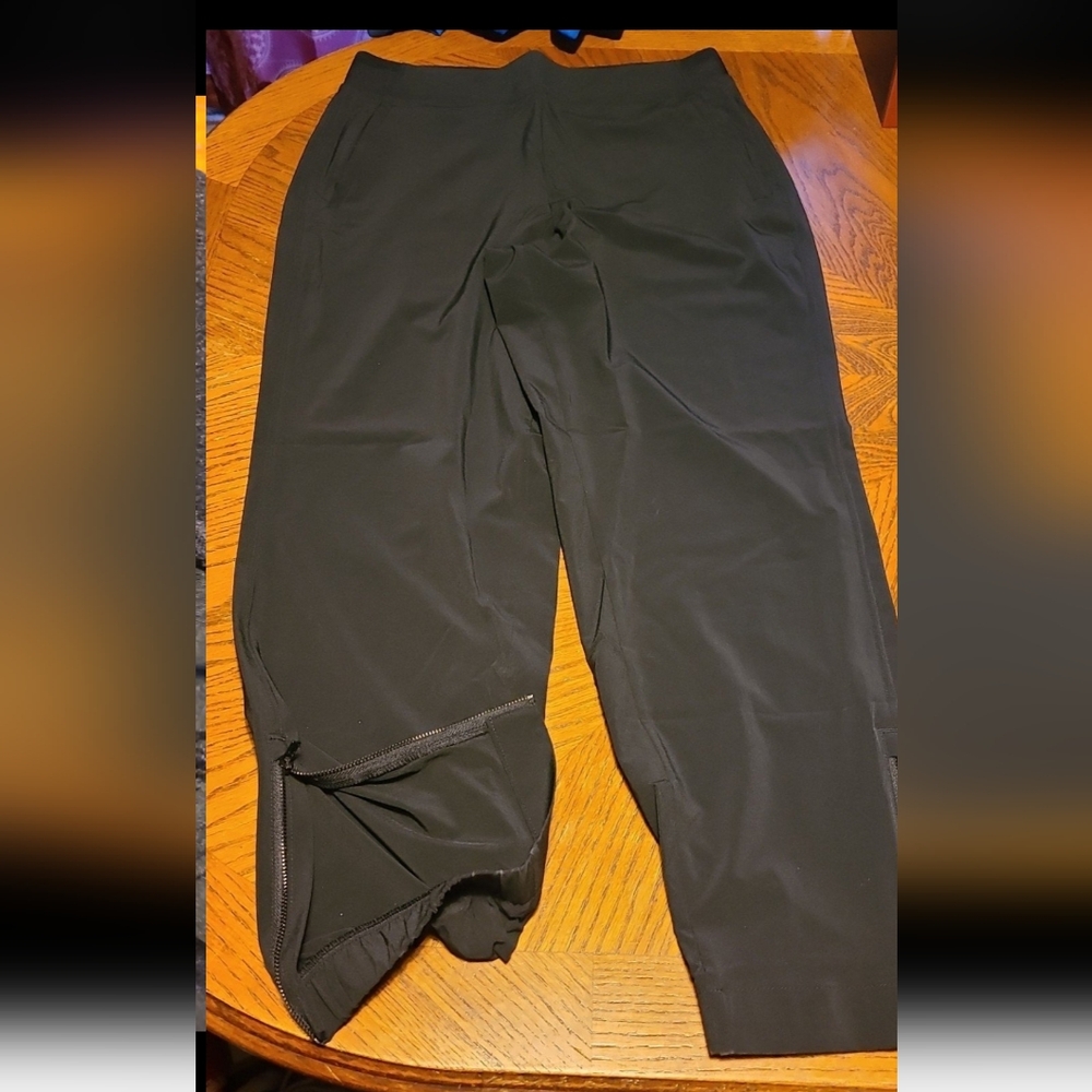 Athleta athletic pants size 6